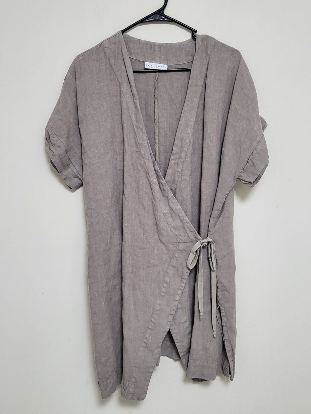 Bryn Walker 100% linen Beige Wrap Top Tunic sz M Lagenlook Quiet Luxury Minimal
